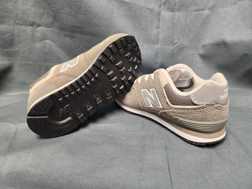 New Balance Toddlers 574 Sneakers IC574EVG Lace Up Grey White Size 9 NEW NO BOX! - Picture 2 of 9