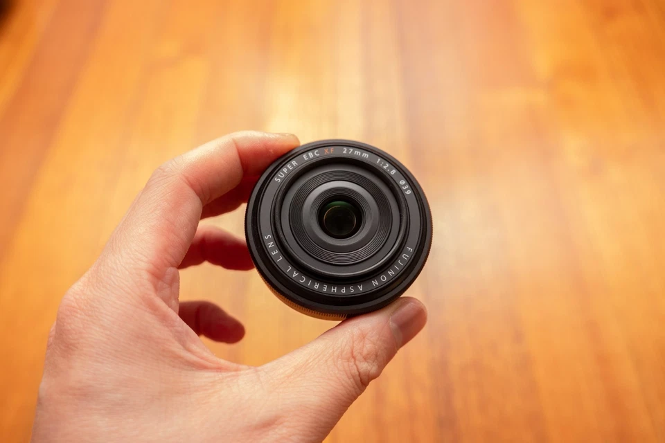 Fujifilm Fujinon XF 27mm F2.8 Pancake Lens (Mint Condition) - image 4 of 4