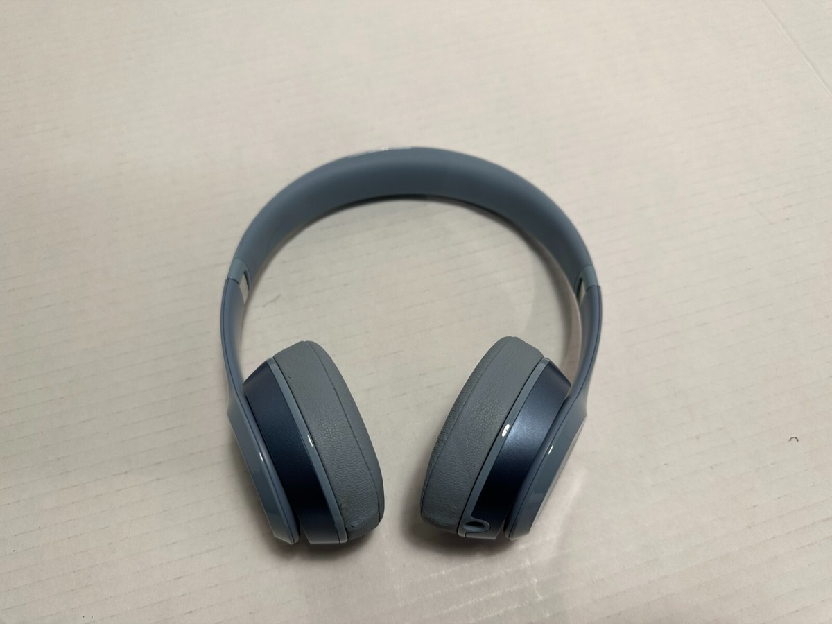 Beats By Dr. Dre Solo2 Wired Headphones Light Blue BO518 With Case