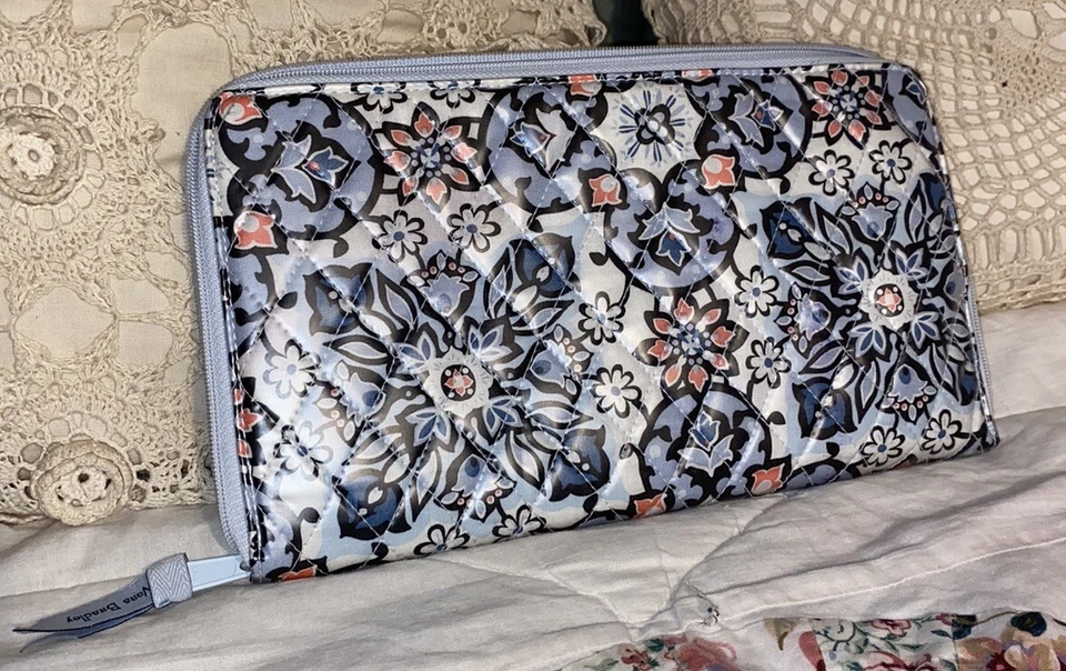 Organizador pessoal de viagem Vera Bradley Lisbon Medallion - Imagem 2 de 4