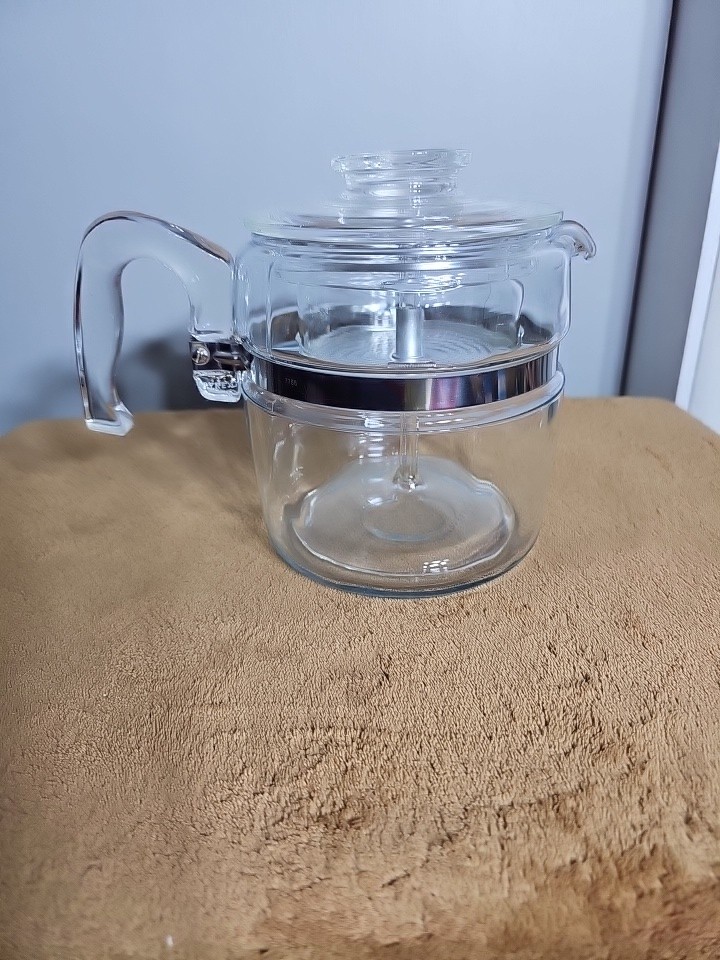 VINTAGE PYREX 4-6 CUP COFFEE POT PERCOLATOR  COMPLETE VERY GOOD COND