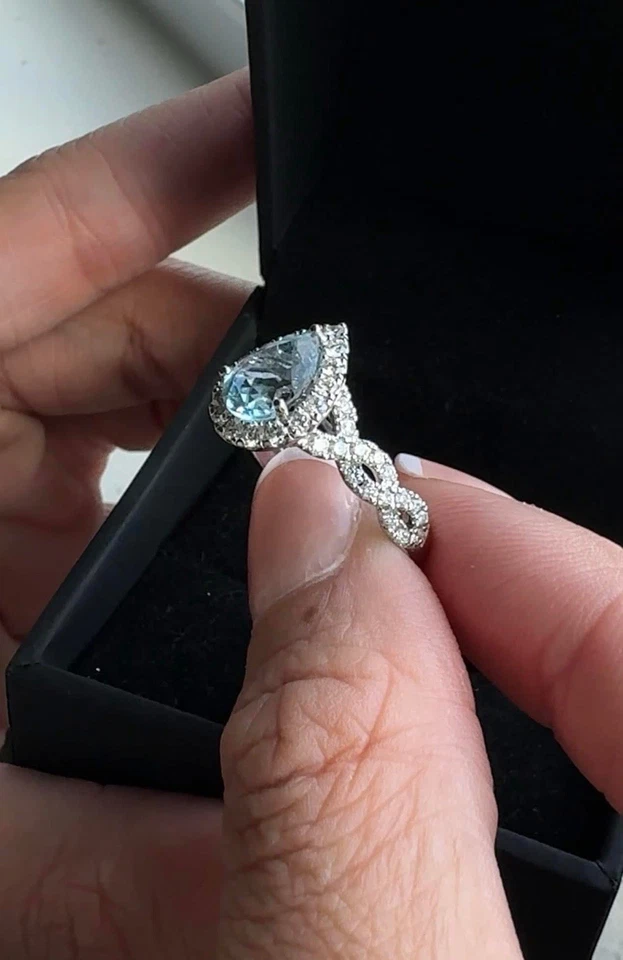 Anillo de boda de compromiso Neil Lane aguamarina de oro blanco de 14 quilates corte pera 3/4 CTTW Foto 3 de 4