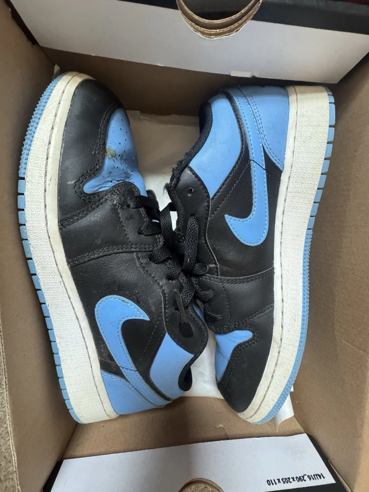 Taglia 7 (GS) Jordan 1 Low blu universitario