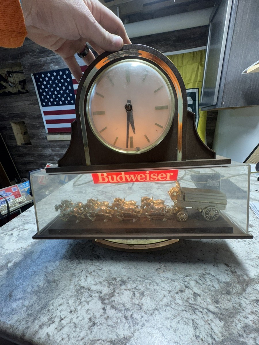 Budweiser バドワイザー ビンテージ ライトクロック サイン ノベルティ Vintage Budweiser Beer Clydesdale Horses Light Up Clock Sign