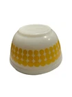 Vintage PYREX 402 1-1/2 QT Mixing Bowl YELLOW POLKA DOTS (1969-1973)