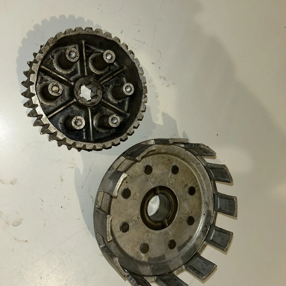 Buje de canasta de embrague 1976 1977 1978 Suzuki RM250 RM 250 21200-41100 Foto 2 de 4