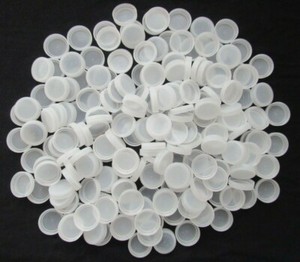 LOT OF 100 USED CLEAR WHITE PLASTIC WATER BOTTLE CAPS TOPS CRAFT SUPPLIES