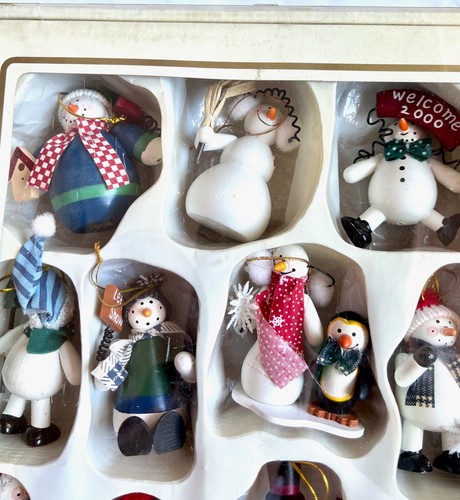 Vintage Christmas 18 Decorated Snowman Wood Ornament 3 inch height - New - Bild 5 von 7