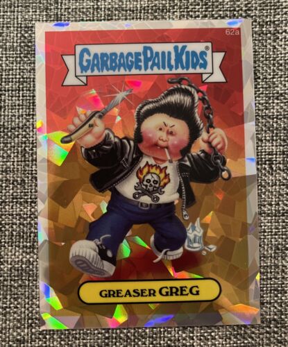 2014 Topps Garbage Pail Kids Series 2 Chrome Atomic Refractor GREASER GREG #62A - Foto 1 di 2