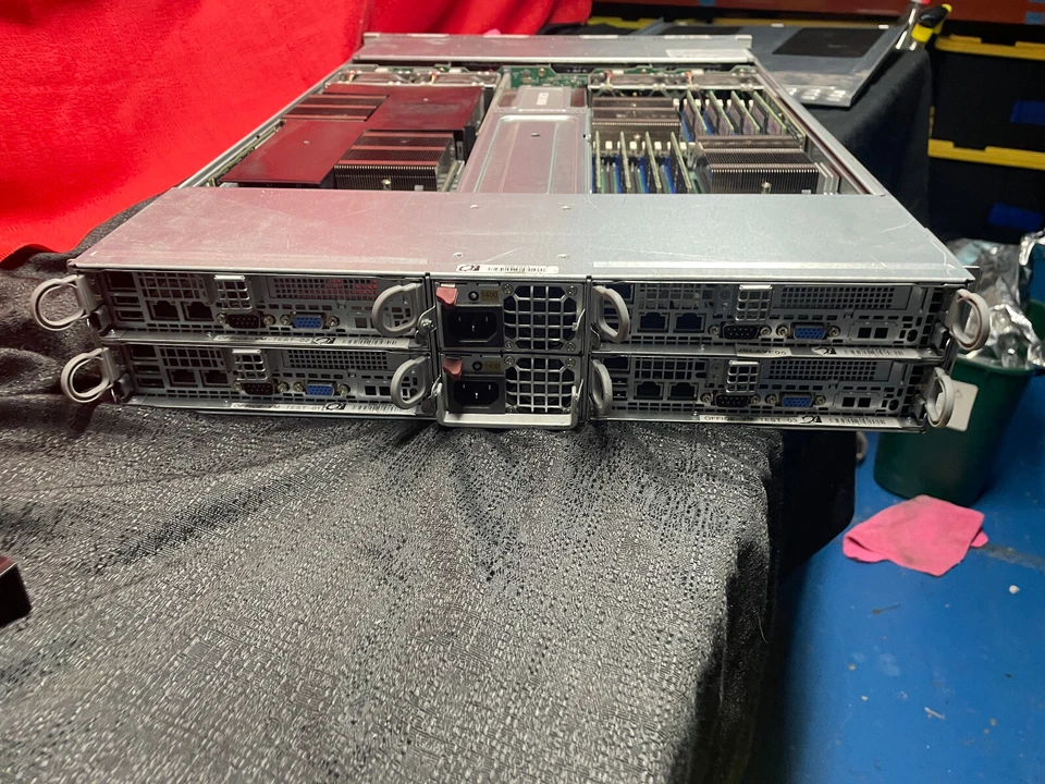 Supermicro Server 827-14 AMD Opteron 6212 x 8 processors with 256GB of ram - Image 2 of 4