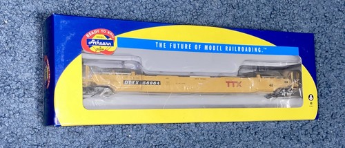 Coche Husky Stack Athearn HO TTX Rojo Logo 48’ / #56864 / #ATH29064 | Condition: Used