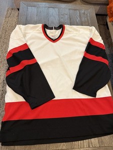 Mens Vintage 90’s CCM Maska Air Knit Hockey Jersey Black Red White 2XL Rare