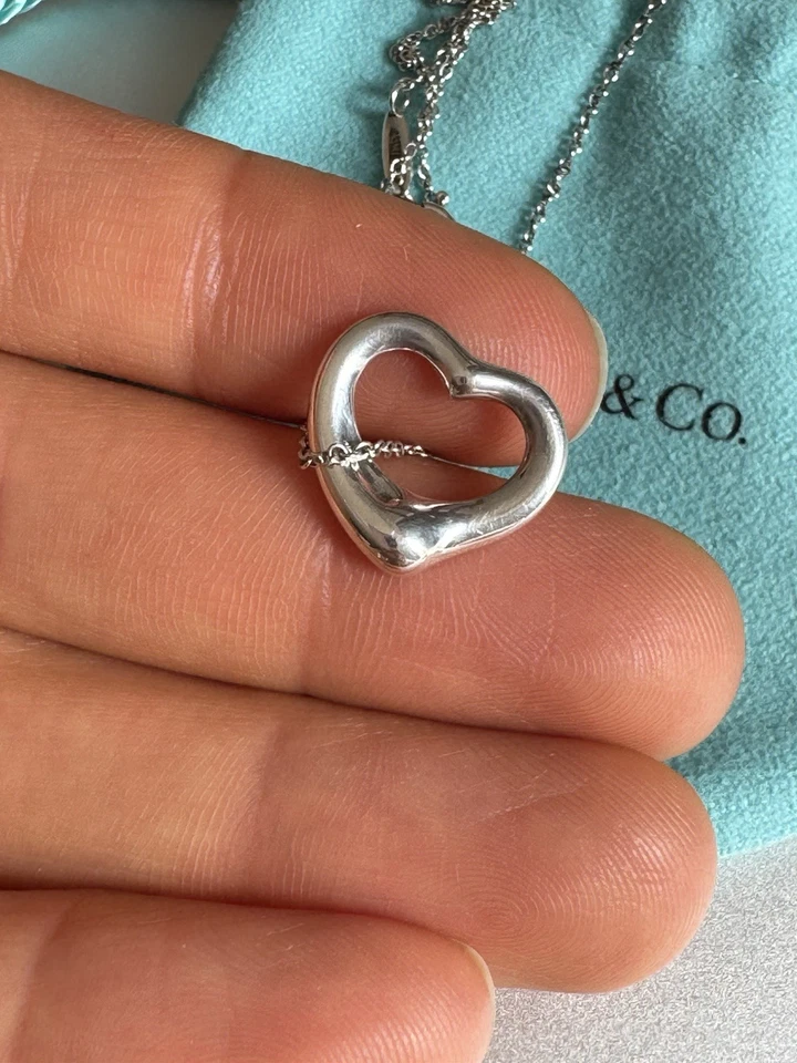 Collana Pendente Heart Tag Tiffany in argento Elsa Peretti - Immagine 4 di 4