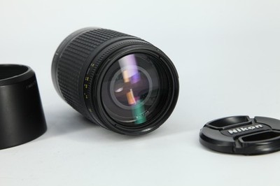 Nikon AF Nikkor 70-300mm f/4-5.6 Telephoto Zoom Lens w/ Hood 62mm