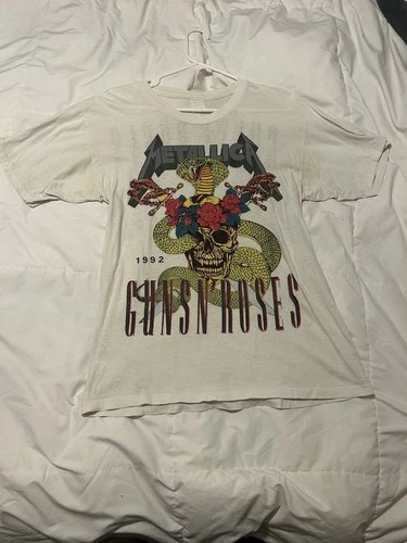 Metallica Guns N Roses Vintage Tour Band Rock Tee Shirt 1990s vintage concert t-shirt, vintage, single stitch, B+ condition