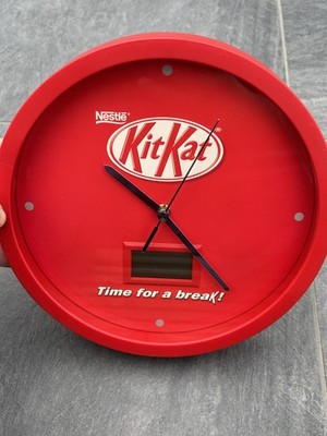 Vintage Nestle Kit Kat rote Wanduhr Quartwerk und Digitalanzeige 10'' Vintage