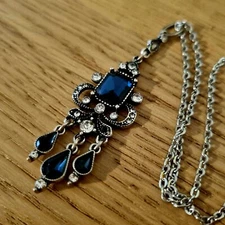 Edwardian Vintag Style Silver Blue Crystal Necklace Baroque Chandelier rococo