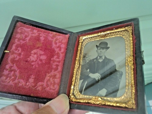Super Antique Victorian Photograph Frame and Photo - choice from 2 available - Picture 4 of 10