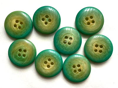 Lot De 8 Boutons Vintage - Plastique Vert Et Jaune Pâle - Diamètre 31 Mm - Plat 4 Trous - Occasion