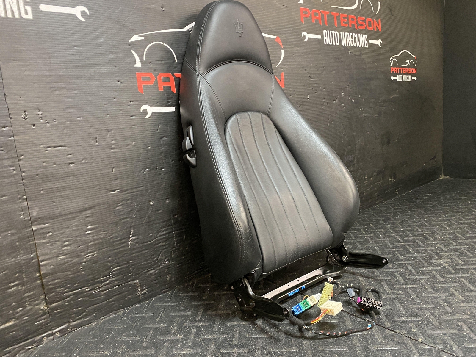 2004 MASERATI COUPE GT FRONT PASSENGER RIGHT RH SEAT UPPER BACK BLACK LEATHER