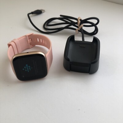 Fitbit FB507RGPK Versa 2 Smartwatch, Copper Rose fitness tracker. excellent