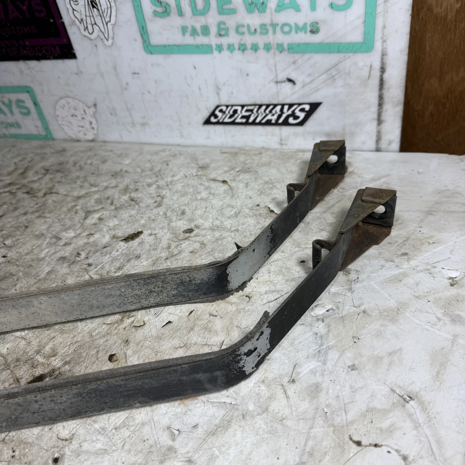 Ремни крепления топливного бака 78-80 Mazda RX7 SA кронштейны для бензобака - Изображение 4 из 4