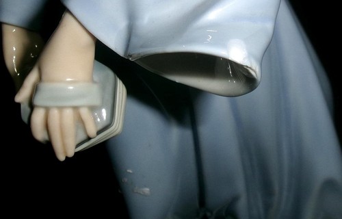 Vintage Lladro 1976-1985 Angelo che suona la fisarmonica ritirato #1323 porcellana 12,25" - Foto 8 di 9