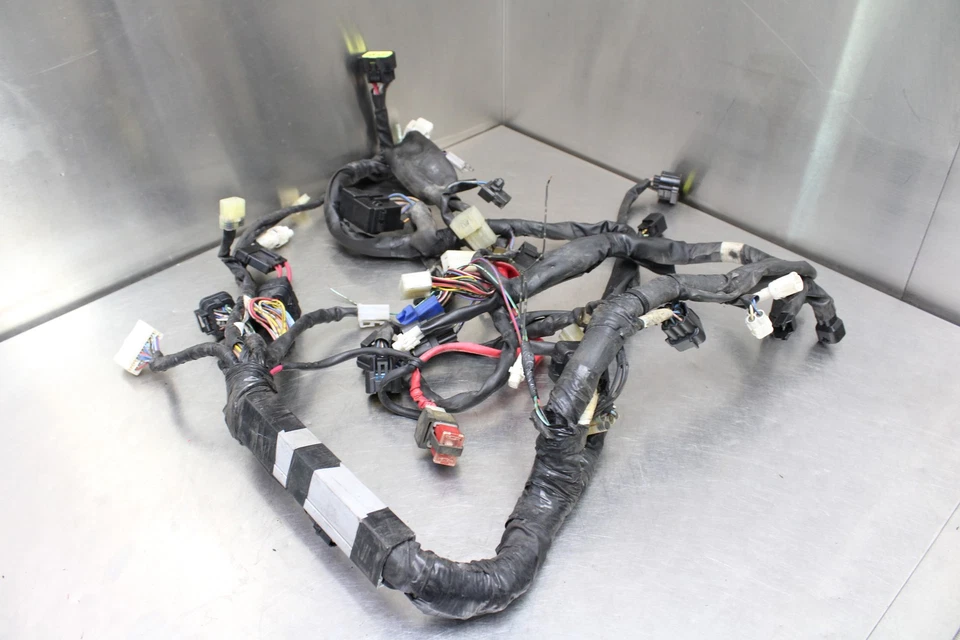 08-16 YAMAHA YZF R6 MAIN ENGINE WIRING HARNESS MOTOR WIRE LOOM 13S-82590-10-00 Foto 2 de 4