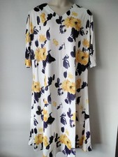 PLUS SIZE 20 22 24 WHITE FLORAL LONG A LINE DRESS STRETCH V NECK SHORT SLEEVE