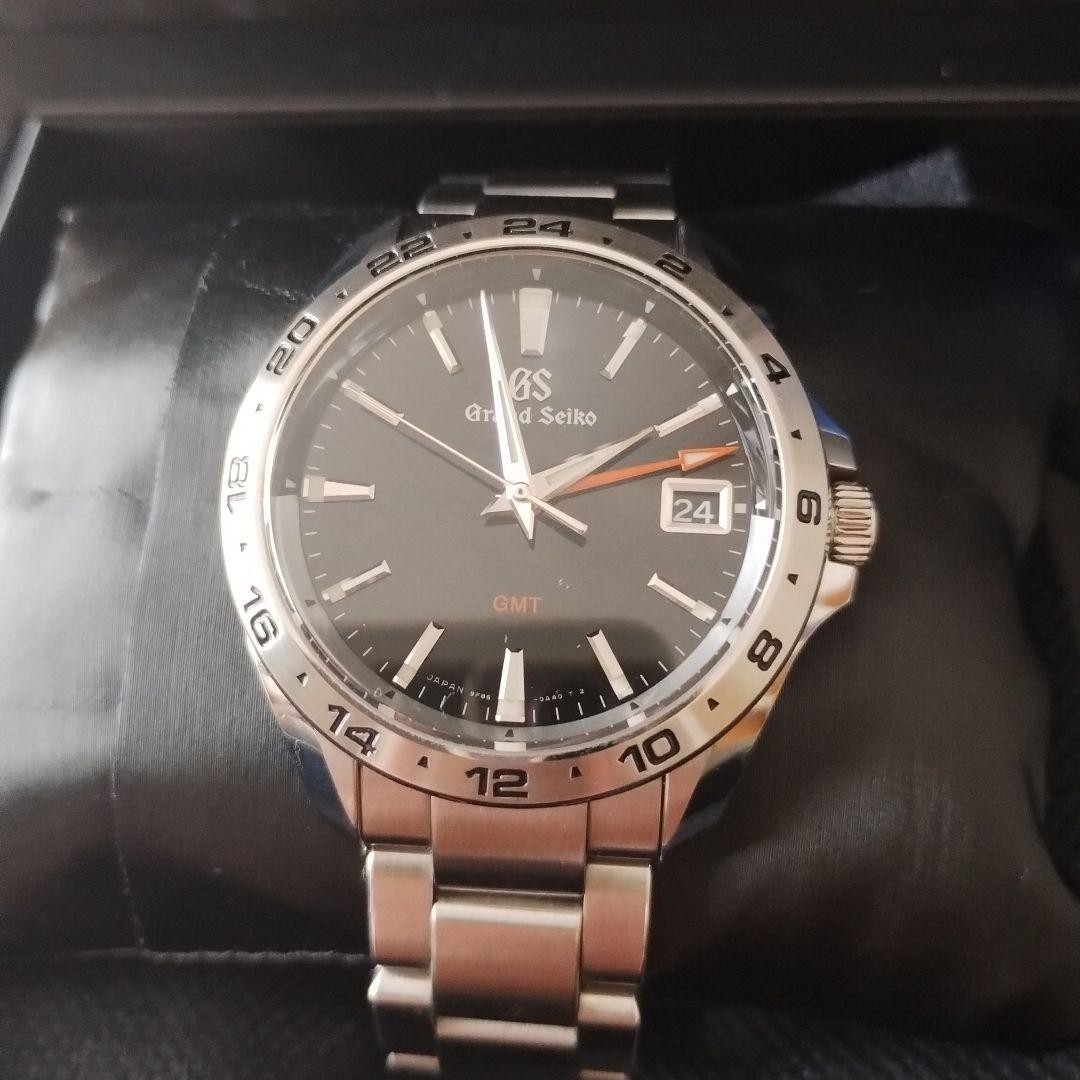 Grand Seiko SBGN003 Sport GMT Quartz 39mm Black Dial Box Papers Excellent