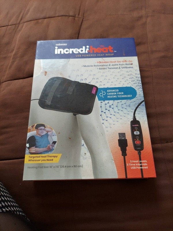 NIB Lightweight USB Heating Pad with Remote Control by Cabeau Incredi-Heat
