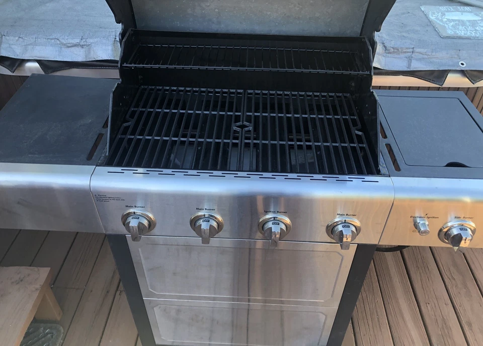 Parrilla de gas propano de 4 quemadores KENMORE con tanque de gas Paraco gratuito y kit de herramientas de barbacoa Foto 4 de 4