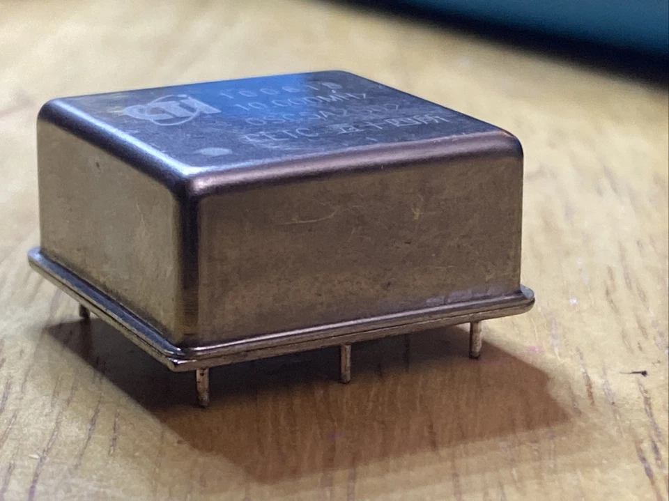 Oscilador de cristal para horno de control de voltaje VCOCXO de 10.000 MHz 5V 26x26x13 mm OSC5A2B02 Foto 2 de 4