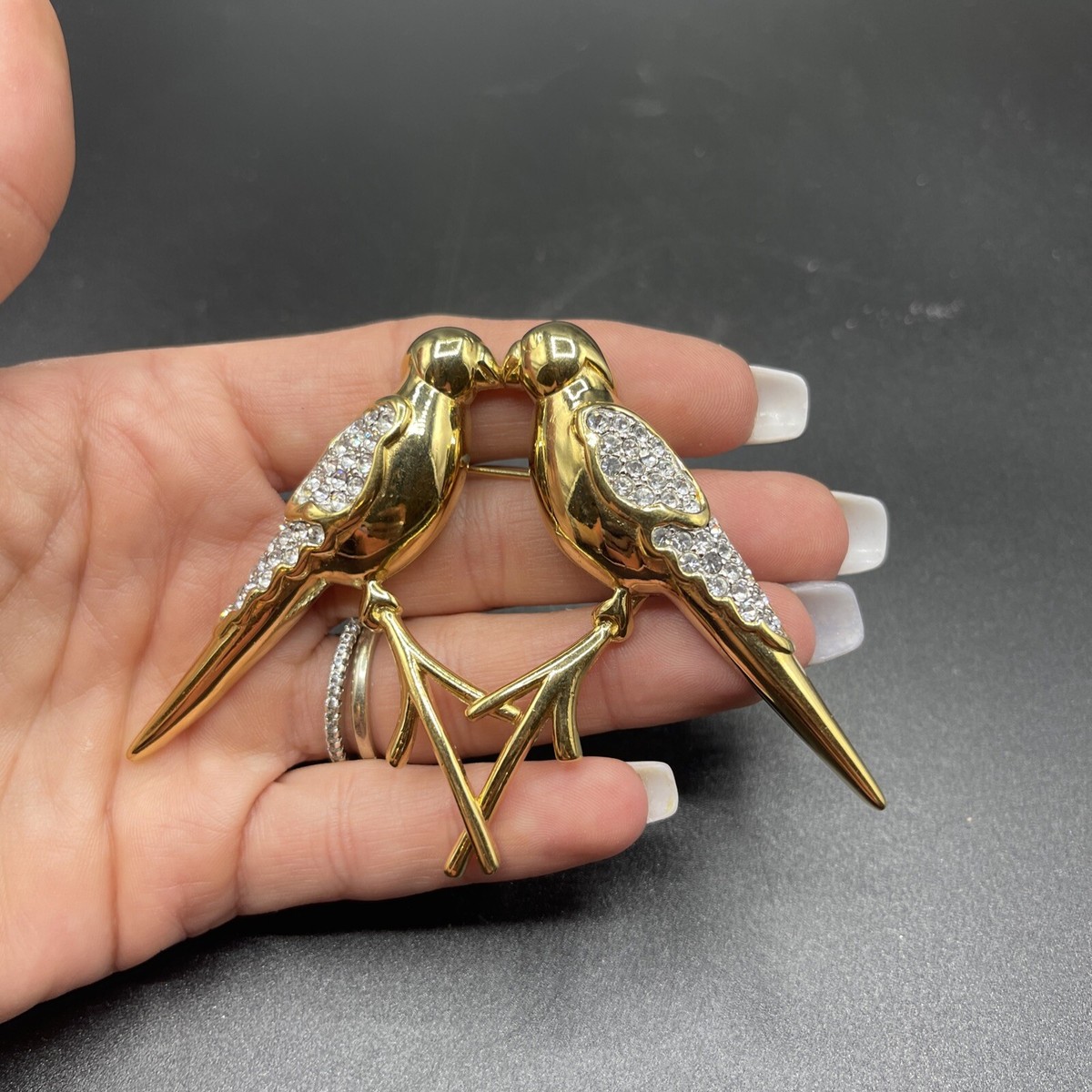 アクセサリー GIVENCHY Brooch Red Stone Gold Vintage Vintage Givenchy Bijoux Brooch Red Crystal Gold Tone Smiley