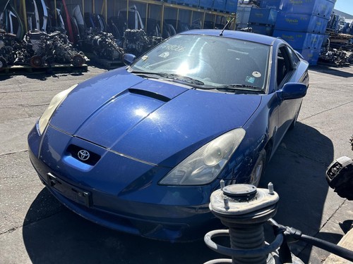 Toyota Celica Radiator ZZT231 11/1999-10/2005 - Picture 7 of 8