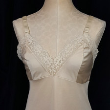 Komar Dress Slip Womens 36 Nude Beige Nightgown Lingerie Nylon Lace USA Vintage