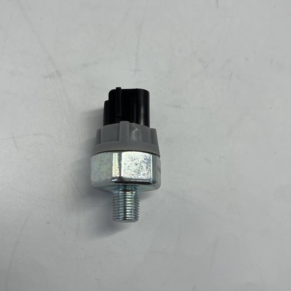 Denso Oil Pressure Sensor Switch Toyota Camry Corolla Hilux Prius 8353028020 Foto 3 de 4