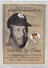 2001 Fleer Tradition Stitches in Time Buck O'Neil #15ST HOF n1u