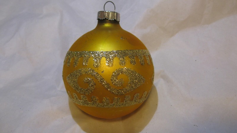 Vintage Christmas Shiny Brite Satin Gold Glass Mica Stencil Ornament