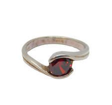 Sterling Silver Garnet Solitaire Studio Style DressRing Vintage c1970 Size M 1/2
