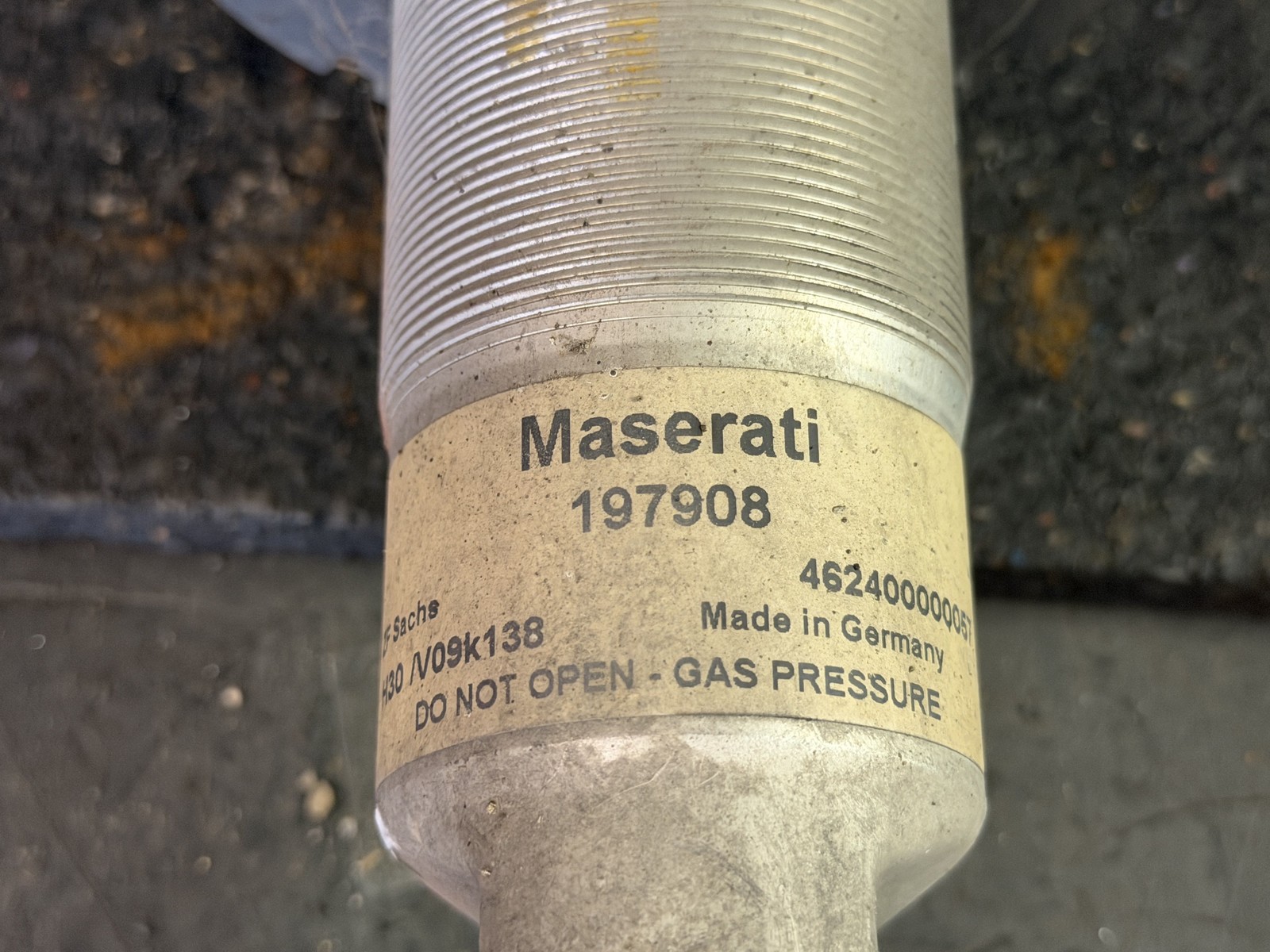 02-06 MASERATI SPYDER CONVERTIBLE FRONT PASSENGER RIGHT STRUT SHOCK ABSORBERS