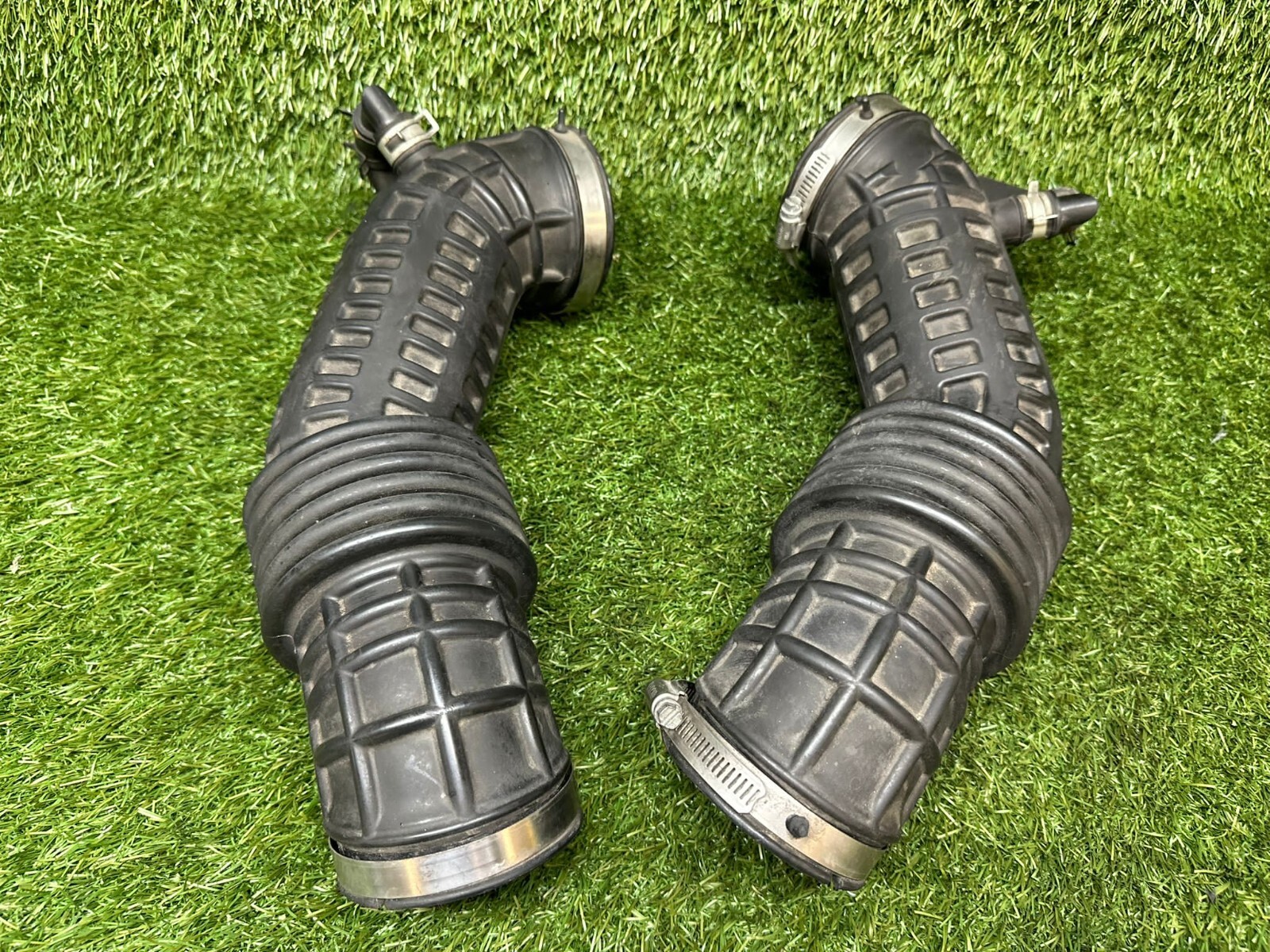 1119 INFINITI M56 Q70 Q70L LH RH DRIVER SIDE AIR INTAKE DUCT HOSE TUBE 5.6L OEM eBay