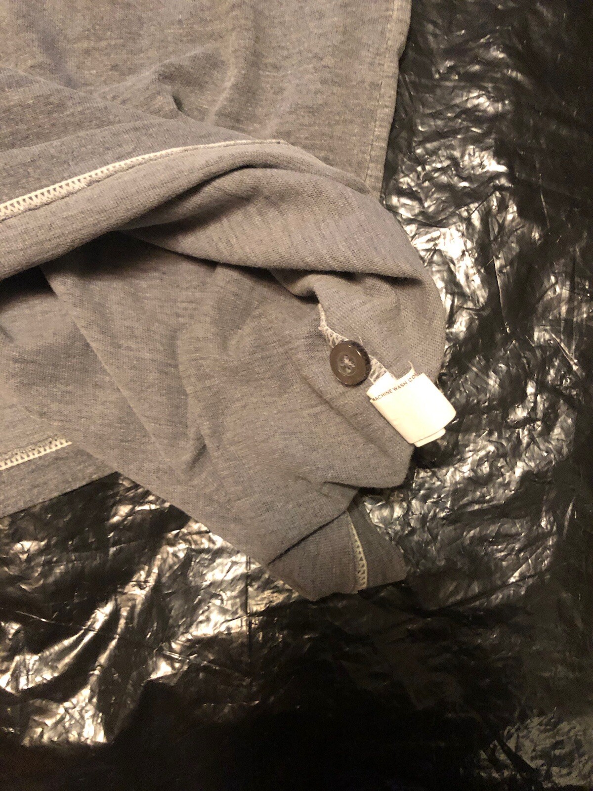 Men’s Gap Three Button Collared Short Sleeved Shi… - image 5