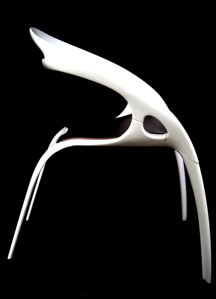 Silla Bernhardt blanca magnesio Go de Ross Lovegrove Foto 2 de 4