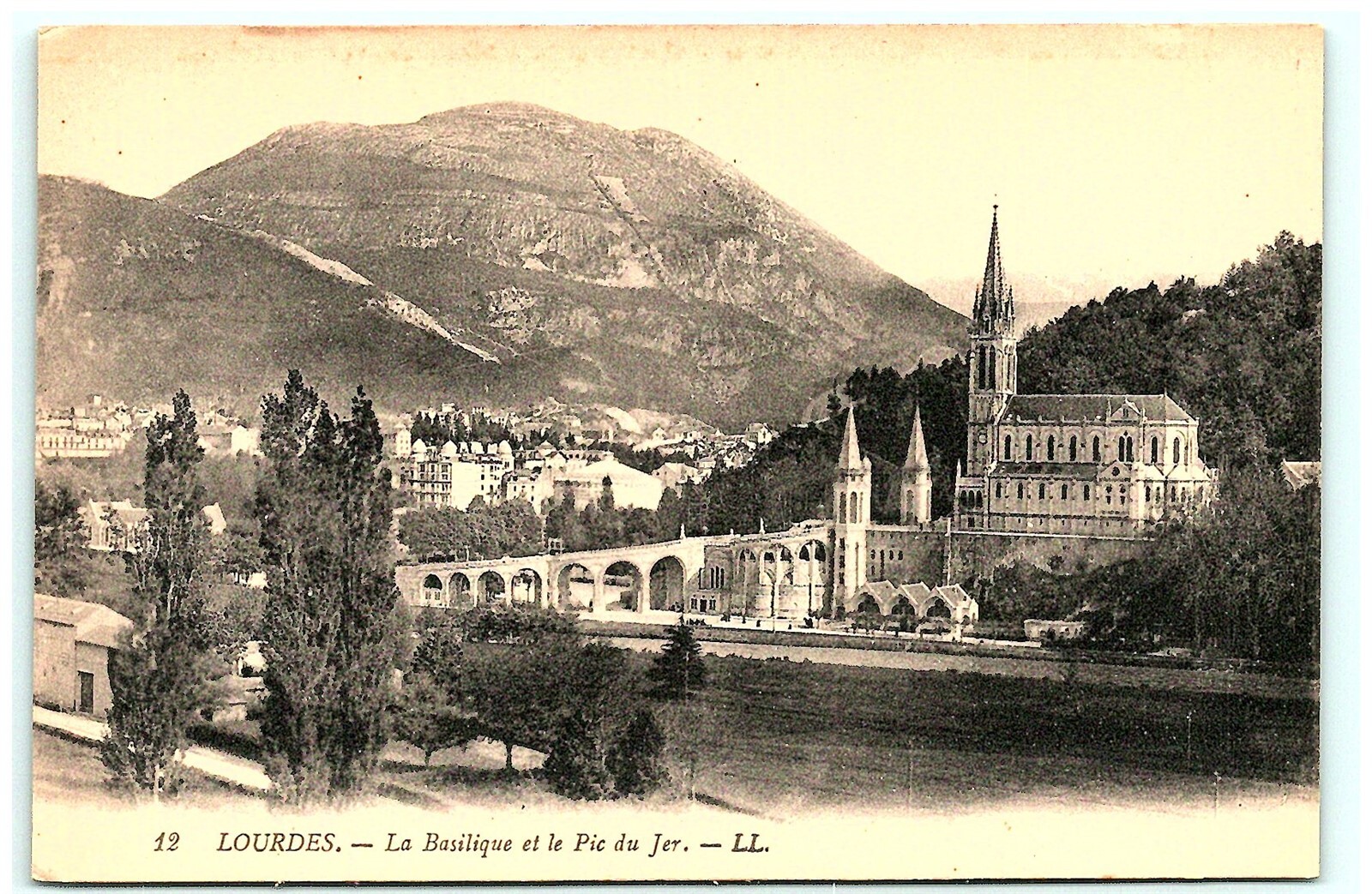 S03-4794, Lourdes, La Basilique Et Le Pic Du Jer, Postcard