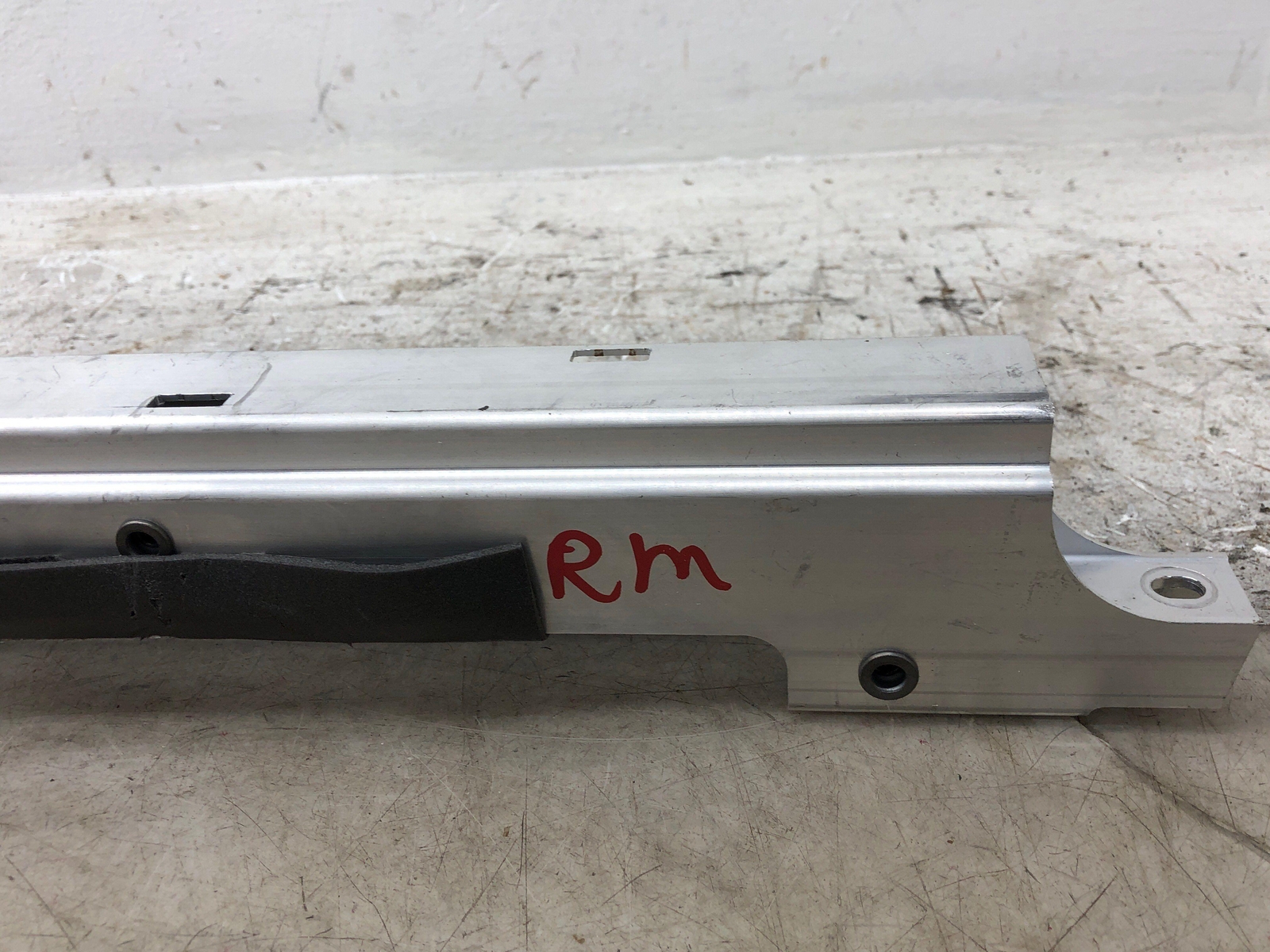 2020-2023 ASTON MARTIN VANTAGE ROADSTER REAR STORAGE SUPPORT BRACKET MY63-46180