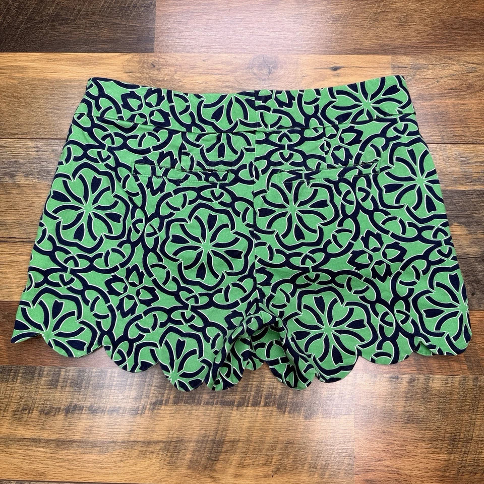 Crown & Ivy Shorts Womens 2 Green Essentials Low Rise Stretch - Image 2 of 4