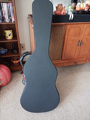 Stratocaster Guitar Case. Excellent Condition.