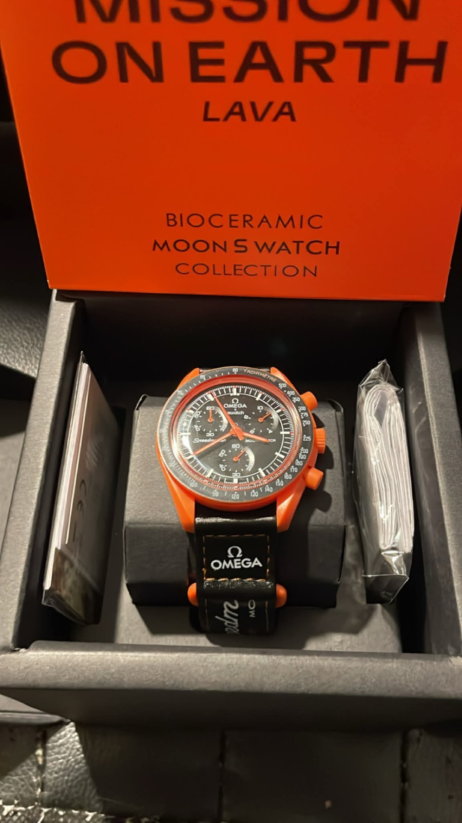 OMEGA X SWATCH MoonSwatch Mission on Earth - Lava S0330100 with Box