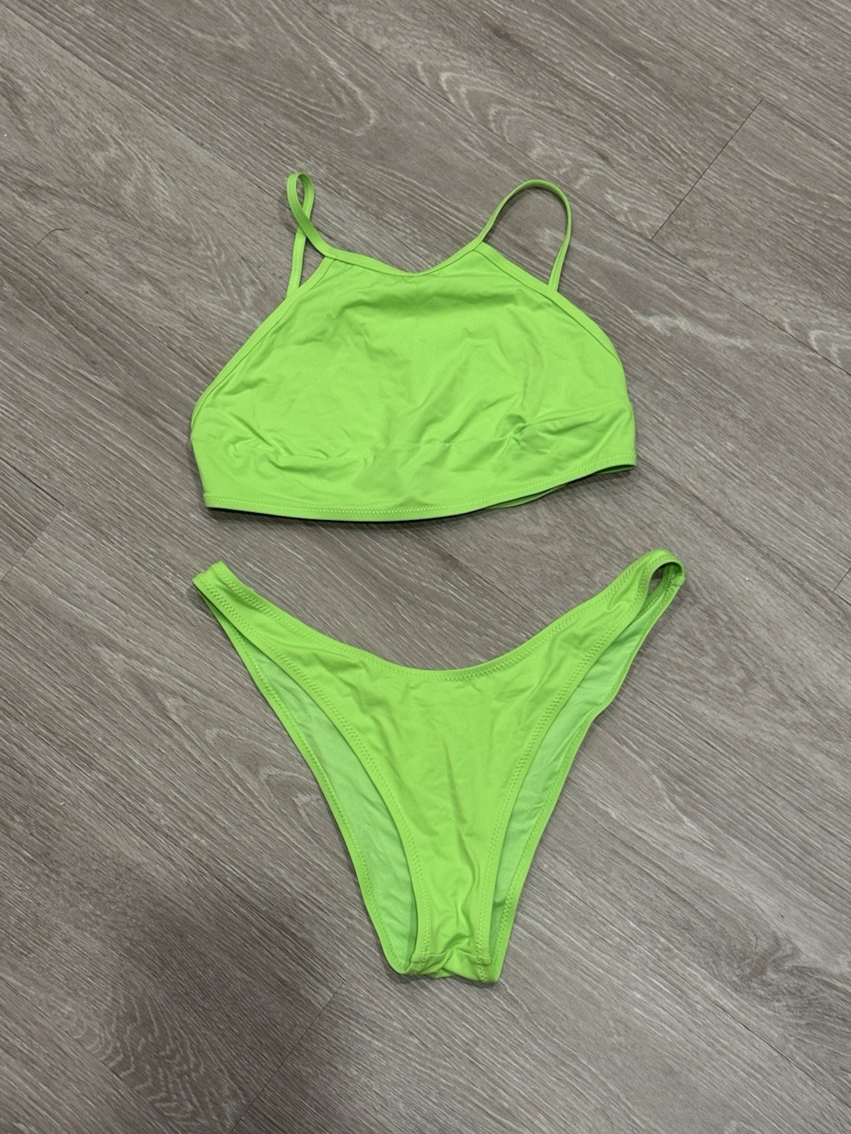 SKIMS Neon Green Solid Bikini Set Adjustable Stra… - image 1